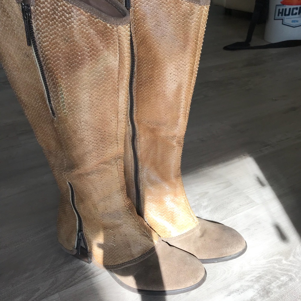 Donald J Pliner Leather Boots